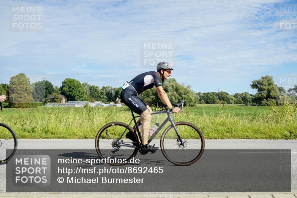 31.08.2025 - Elbe Triathlon Hamburg Michael Burmester http://msf.ph/oto/8692465 31.08.2025 10:36:50 Radfahren 963, 983, 998, 1056, 1067, 1124, 1135, 1178 meine-sportfotos.de