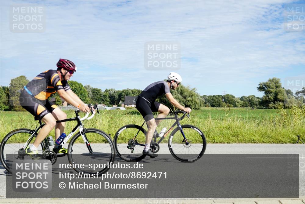 31.08.2025 - Elbe Triathlon Hamburg Michael Burmester http://msf.ph/oto/8692471 31.08.2025 10:36:54 Radfahren 892, 939, 953, 963, 983, 1056, 1085, 1178 meine-sportfotos.de