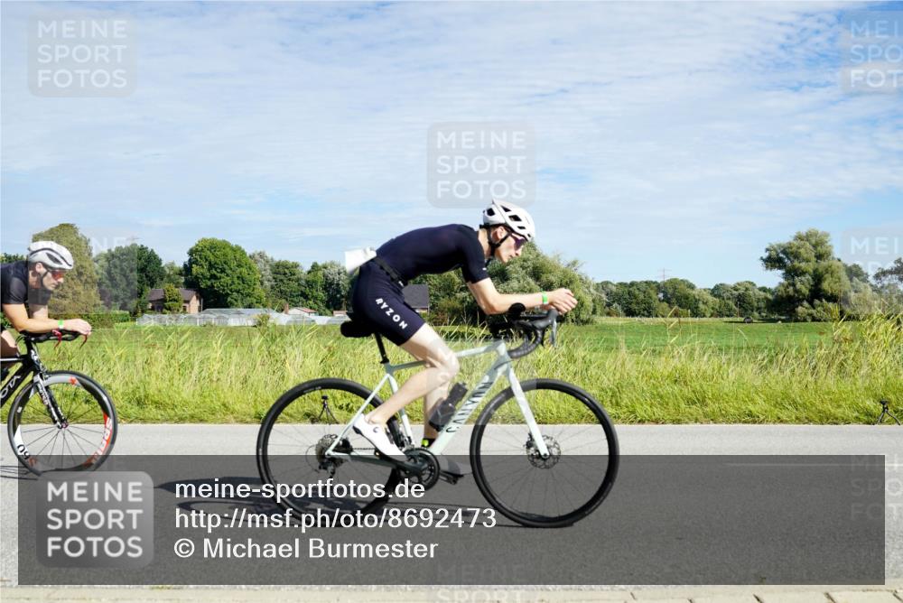 31.08.2025 - Elbe Triathlon Hamburg Michael Burmester http://msf.ph/oto/8692473 31.08.2025 10:37:01 Radfahren 796, 810, 814, 816, 892, 939, 953, 1030, 1085, 1194, 1207 meine-sportfotos.de