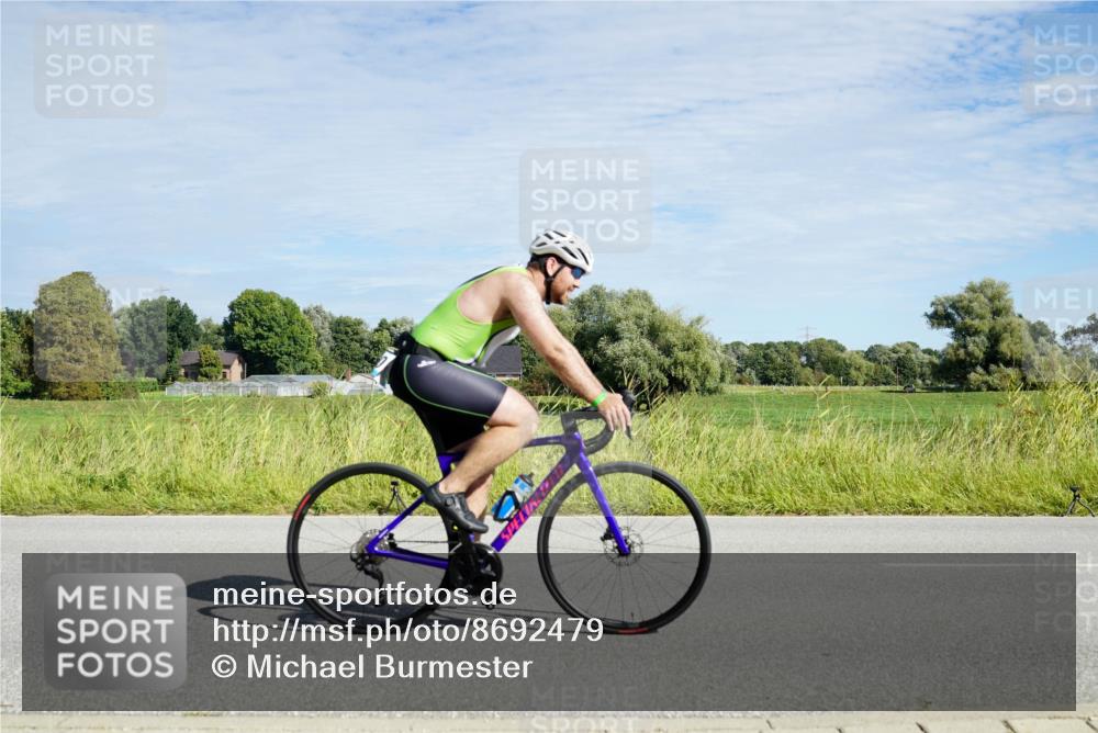 31.08.2025 - Elbe Triathlon Hamburg Michael Burmester http://msf.ph/oto/8692479 31.08.2025 10:37:07 Radfahren 808, 816, 822, 880, 931, 989, 1030, 1063, 1086, 1207, 1304 meine-sportfotos.de