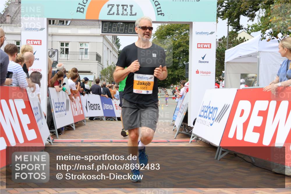 31.08.2025 - 21. Blankeneser Heldenlauf Strokosch-Dieckow http://msf.ph/oto/8692483 31.08.2025 12:38:04 Ziel 5561, 4076 meine-sportfotos.de