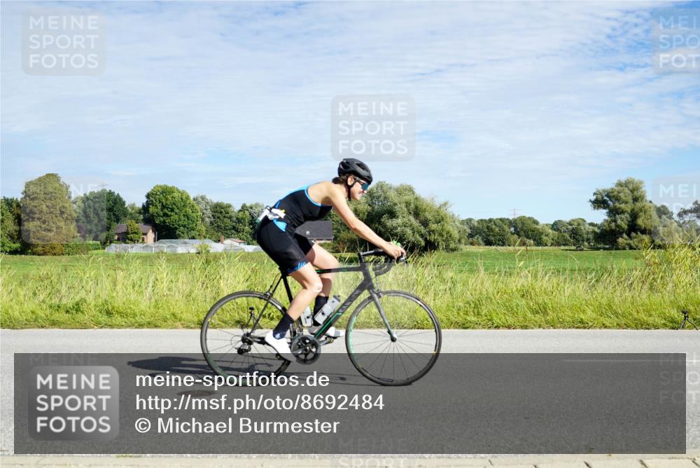 31.08.2025 - Elbe Triathlon Hamburg Michael Burmester http://msf.ph/oto/8692484 31.08.2025 10:37:13 Radfahren 808, 822, 880, 931, 984, 989, 1052, 1063, 1086, 1192, 1304 meine-sportfotos.de