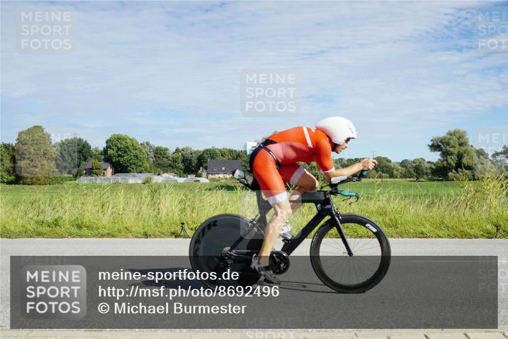 31.08.2025 - Elbe Triathlon Hamburg Michael Burmester http://msf.ph/oto/8692496 31.08.2025 10:37:46 Radfahren 902, 978, 1133 meine-sportfotos.de