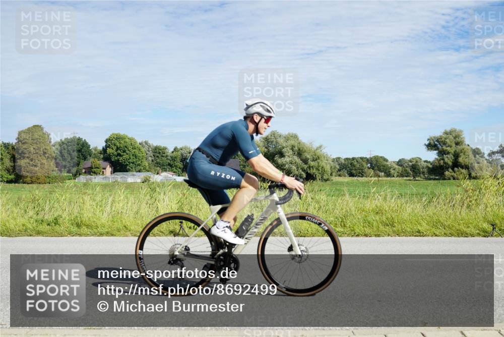 31.08.2025 - Elbe Triathlon Hamburg Michael Burmester http://msf.ph/oto/8692499 31.08.2025 10:37:51 Radfahren 749, 978, 1049 meine-sportfotos.de