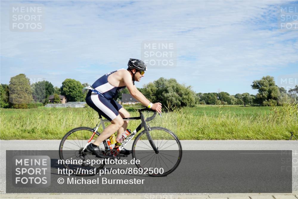 31.08.2025 - Elbe Triathlon Hamburg Michael Burmester http://msf.ph/oto/8692500 31.08.2025 10:37:53 Radfahren 749, 978, 1049, 1166 meine-sportfotos.de