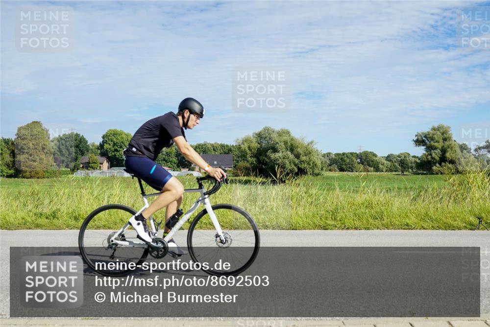 31.08.2025 - Elbe Triathlon Hamburg Michael Burmester http://msf.ph/oto/8692503 31.08.2025 10:37:58 Radfahren 950, 1051, 1070, 1088, 1166, 1315 meine-sportfotos.de