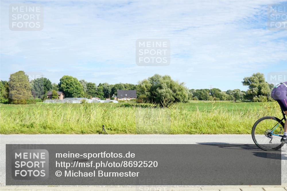 31.08.2025 - Elbe Triathlon Hamburg Michael Burmester http://msf.ph/oto/8692520 31.08.2025 10:38:18 Radfahren 824, 832, 844, 965, 1016, 1047, 1048, 1152 meine-sportfotos.de