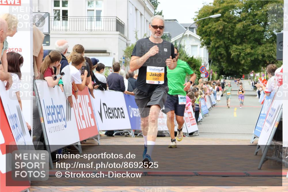 31.08.2025 - 21. Blankeneser Heldenlauf Strokosch-Dieckow http://msf.ph/oto/8692525 31.08.2025 12:38:03 Ziel 5561, 4076 meine-sportfotos.de