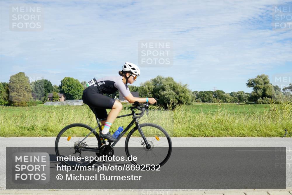 31.08.2025 - Elbe Triathlon Hamburg Michael Burmester http://msf.ph/oto/8692532 31.08.2025 10:38:30 Radfahren 783, 790, 795, 899, 971, 1077, 1109 meine-sportfotos.de