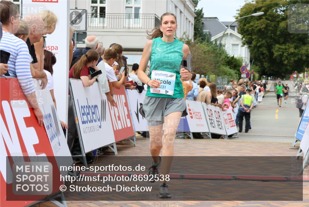 31.08.2025 - 21. Blankeneser Heldenlauf Strokosch-Dieckow http://msf.ph/oto/8692538 31.08.2025 12:37:48 Ziel 4231 meine-sportfotos.de