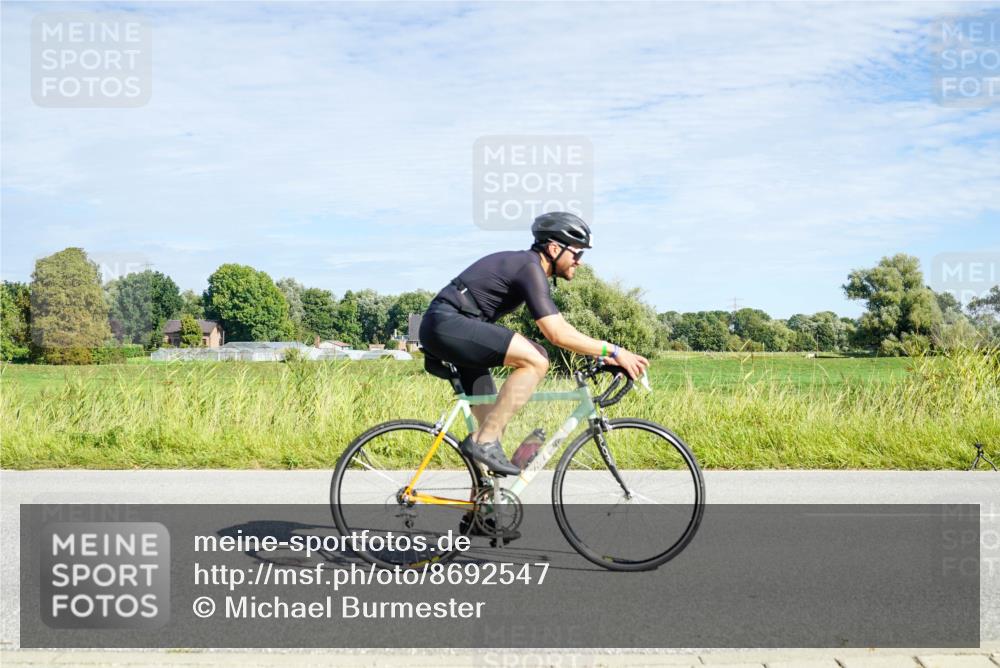 31.08.2025 - Elbe Triathlon Hamburg Michael Burmester http://msf.ph/oto/8692547 31.08.2025 10:38:49 Radfahren 1093, 1291 meine-sportfotos.de