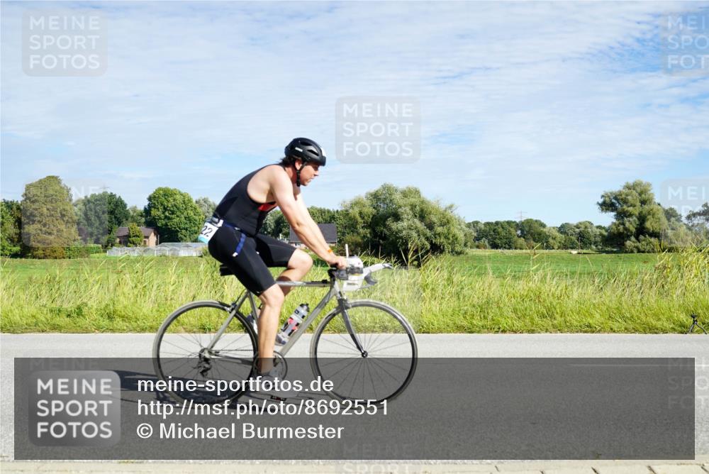 31.08.2025 - Elbe Triathlon Hamburg Michael Burmester http://msf.ph/oto/8692551 31.08.2025 10:39:02 Radfahren 995, 996, 1122 meine-sportfotos.de