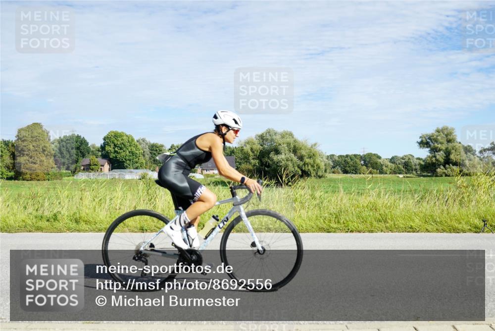 31.08.2025 - Elbe Triathlon Hamburg Michael Burmester http://msf.ph/oto/8692556 31.08.2025 10:39:14 Radfahren 842, 871, 979 meine-sportfotos.de