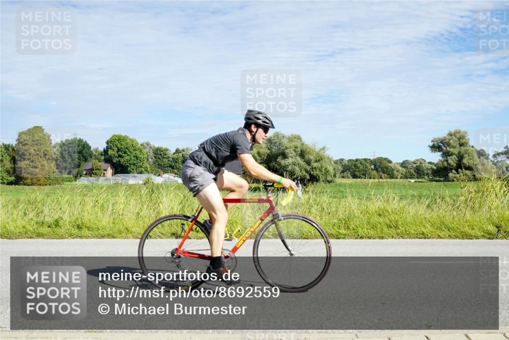 31.08.2025 - Elbe Triathlon Hamburg Michael Burmester http://msf.ph/oto/8692559 31.08.2025 10:39:25 Radfahren 945, 1031, 1065, 1092, 1258, 1265, 1278 meine-sportfotos.de