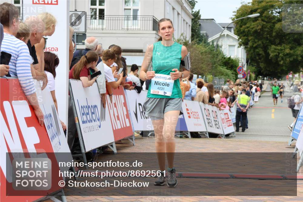 31.08.2025 - 21. Blankeneser Heldenlauf Strokosch-Dieckow http://msf.ph/oto/8692561 31.08.2025 12:37:47 Ziel 4231 meine-sportfotos.de