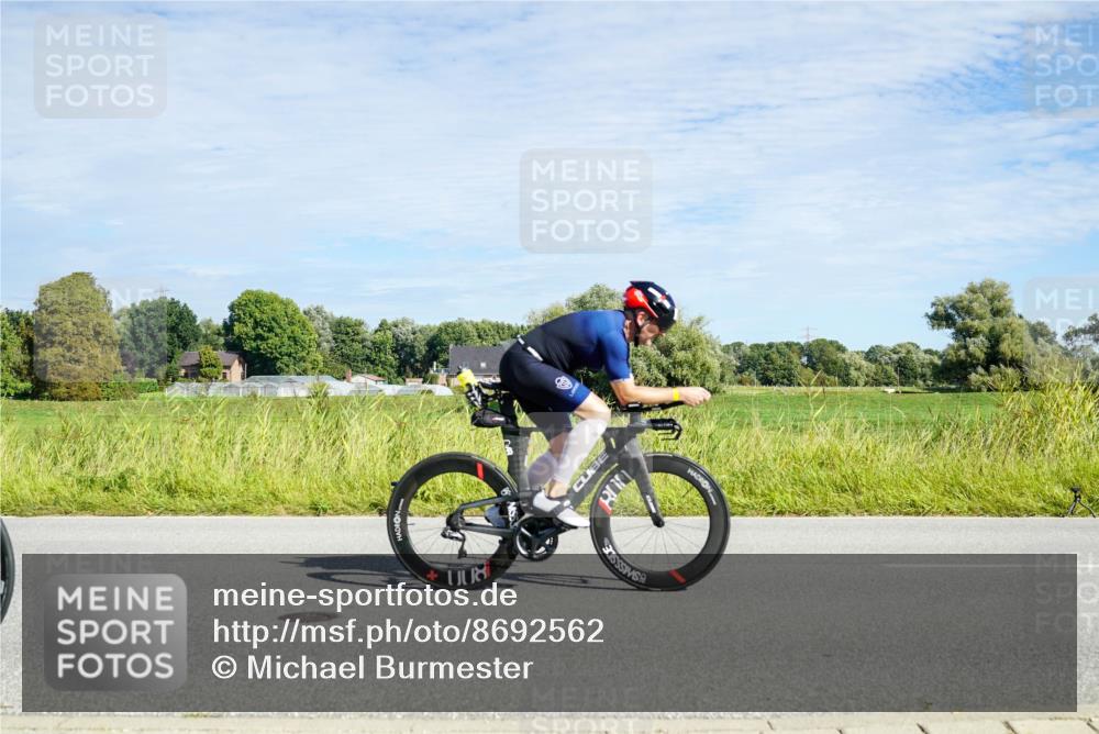 31.08.2025 - Elbe Triathlon Hamburg Michael Burmester http://msf.ph/oto/8692562 31.08.2025 10:39:29 Radfahren 836, 945, 1037, 1107, 1258, 1265 meine-sportfotos.de