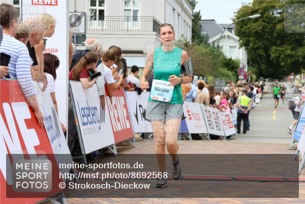 31.08.2025 - 21. Blankeneser Heldenlauf Strokosch-Dieckow http://msf.ph/oto/8692568 31.08.2025 12:37:47 Ziel 4231 meine-sportfotos.de