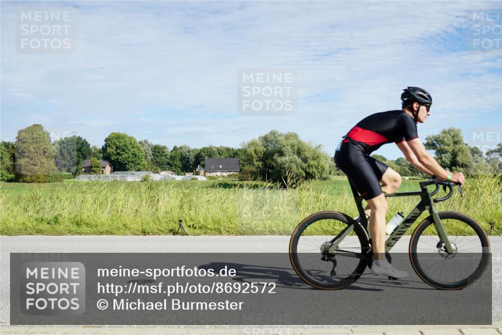 31.08.2025 - Elbe Triathlon Hamburg Michael Burmester http://msf.ph/oto/8692572 31.08.2025 10:39:41 Radfahren 762, 812, 937, 961, 964, 1075, 1091, 1149 meine-sportfotos.de