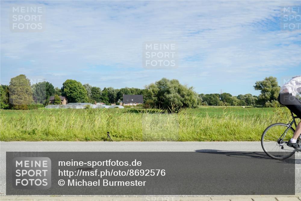31.08.2025 - Elbe Triathlon Hamburg Michael Burmester http://msf.ph/oto/8692576 31.08.2025 10:39:44 Radfahren 762, 937, 961, 964, 1075, 1080, 1149 meine-sportfotos.de