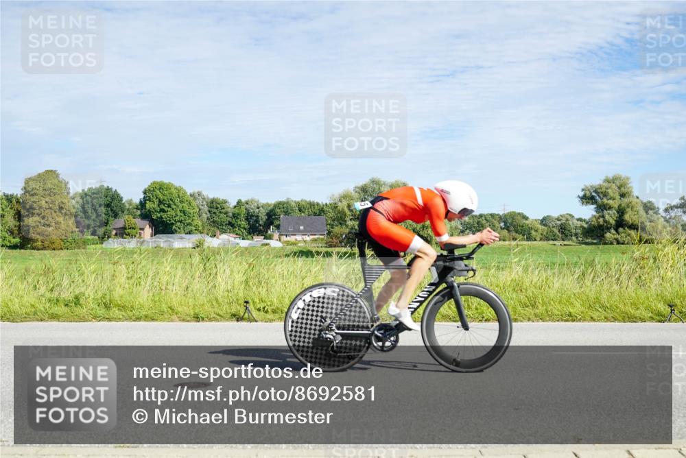 31.08.2025 - Elbe Triathlon Hamburg Michael Burmester http://msf.ph/oto/8692581 31.08.2025 10:39:54 Radfahren 962, 994, 1145 meine-sportfotos.de