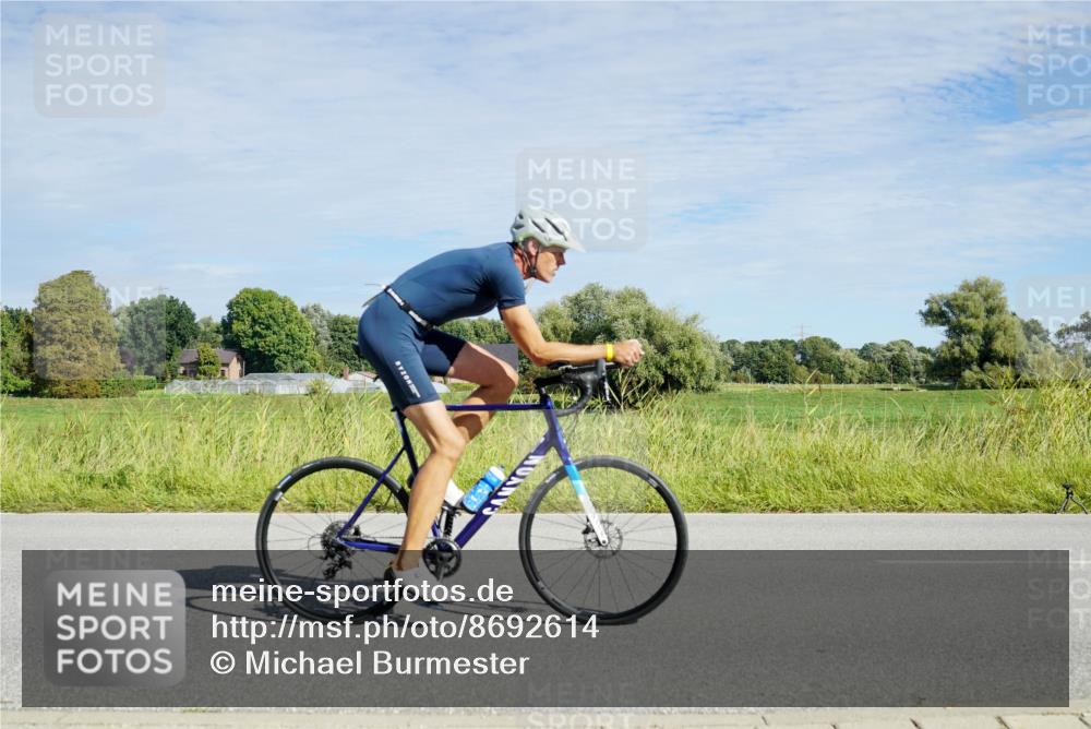 31.08.2025 - Elbe Triathlon Hamburg Michael Burmester http://msf.ph/oto/8692614 31.08.2025 10:41:20 Radfahren 914, 970, 1029, 1054, 1273, 1301 meine-sportfotos.de