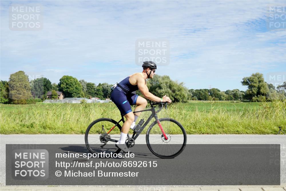 31.08.2025 - Elbe Triathlon Hamburg Michael Burmester http://msf.ph/oto/8692615 31.08.2025 10:41:22 Radfahren 914, 970, 1029, 1054, 1273, 1301 meine-sportfotos.de