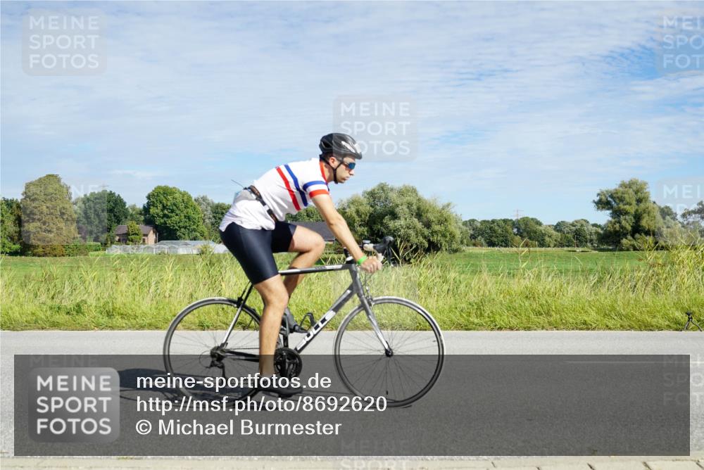 31.08.2025 - Elbe Triathlon Hamburg Michael Burmester http://msf.ph/oto/8692620 31.08.2025 10:41:25 Radfahren 914, 926, 970, 1054, 1148, 1273 meine-sportfotos.de
