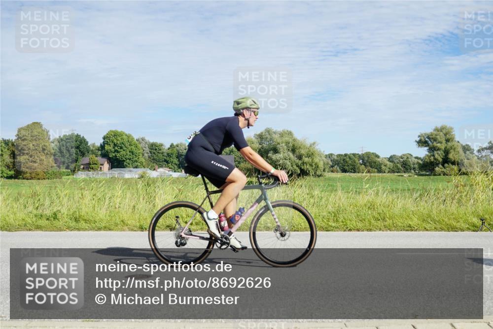 31.08.2025 - Elbe Triathlon Hamburg Michael Burmester http://msf.ph/oto/8692626 31.08.2025 10:41:33 Radfahren 926, 955, 1035, 1062, 1096, 1148, 1279 meine-sportfotos.de