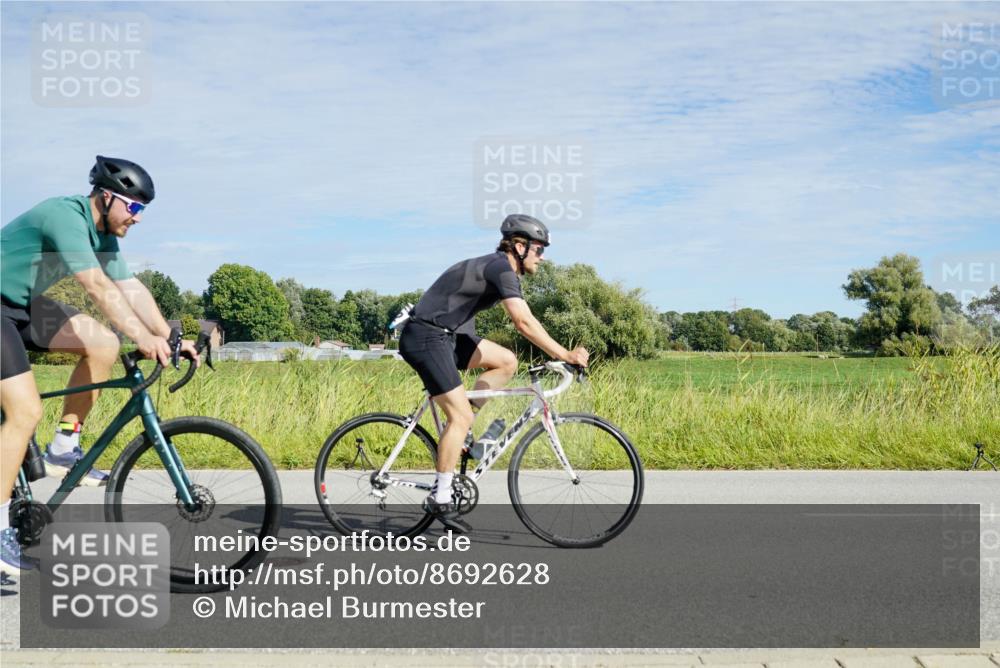 31.08.2025 - Elbe Triathlon Hamburg Michael Burmester http://msf.ph/oto/8692628 31.08.2025 10:41:40 Radfahren 594, 772, 847, 1003, 1022, 1099, 1161, 1279 meine-sportfotos.de