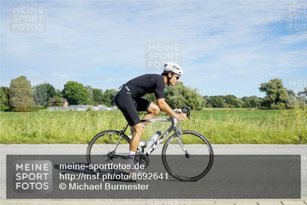 31.08.2025 - Elbe Triathlon Hamburg Michael Burmester http://msf.ph/oto/8692641 31.08.2025 10:42:07 Radfahren 935, 987, 1094, 1123 meine-sportfotos.de