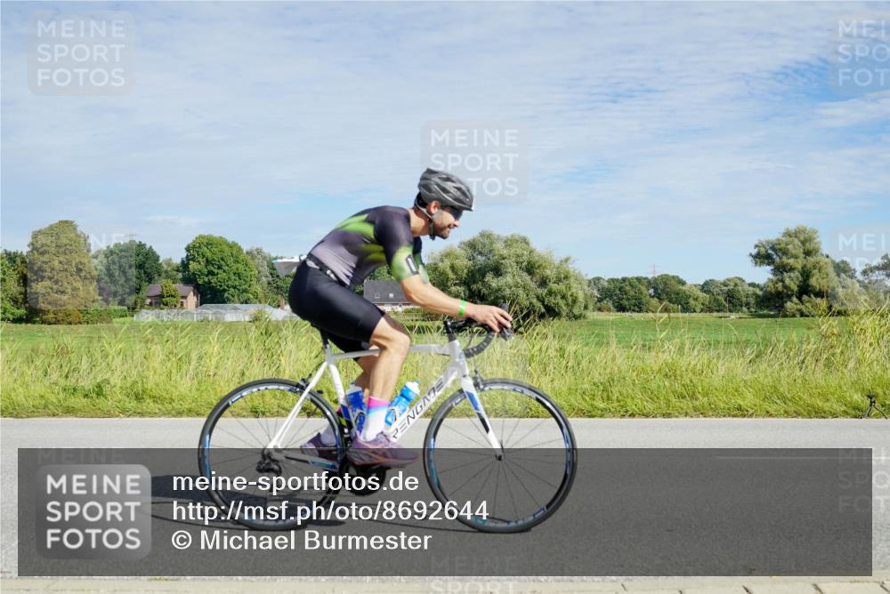 31.08.2025 - Elbe Triathlon Hamburg Michael Burmester http://msf.ph/oto/8692644 31.08.2025 10:42:15 Radfahren 993, 1082, 1250, 1297 meine-sportfotos.de