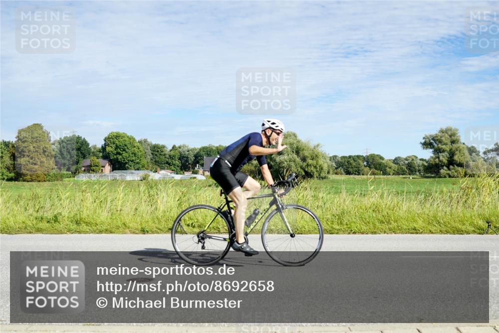 31.08.2025 - Elbe Triathlon Hamburg Michael Burmester http://msf.ph/oto/8692658 31.08.2025 10:42:35 Radfahren 863, 954, 966, 973, 1013, 1026, 1105, 1160, 1303, 1321 meine-sportfotos.de