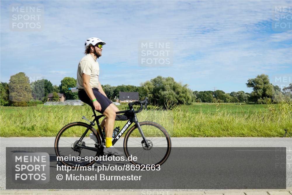 31.08.2025 - Elbe Triathlon Hamburg Michael Burmester http://msf.ph/oto/8692663 31.08.2025 10:42:40 Radfahren 863, 966, 1013, 1074, 1105, 1154 meine-sportfotos.de