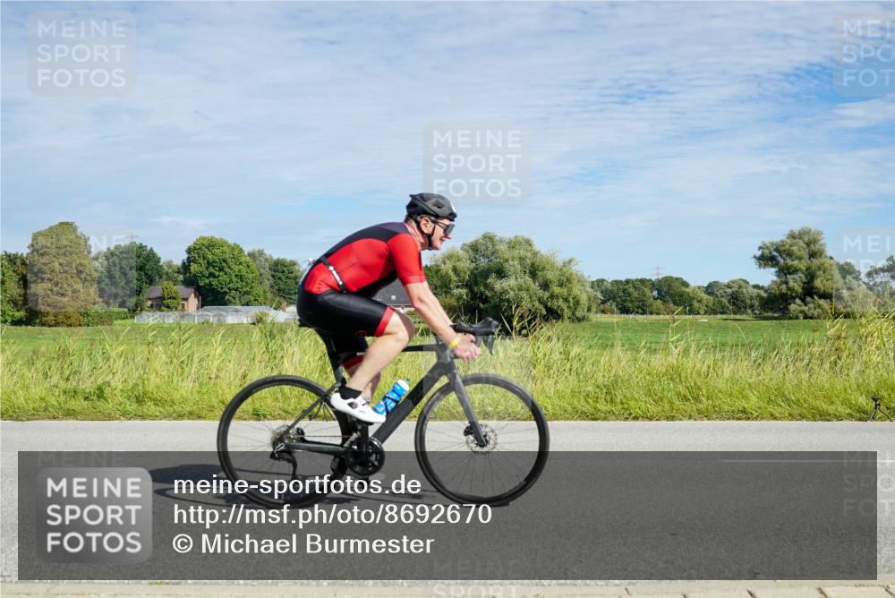 31.08.2025 - Elbe Triathlon Hamburg Michael Burmester http://msf.ph/oto/8692670 31.08.2025 10:42:53 Radfahren 934, 1098, 1266, 1281, 1329 meine-sportfotos.de