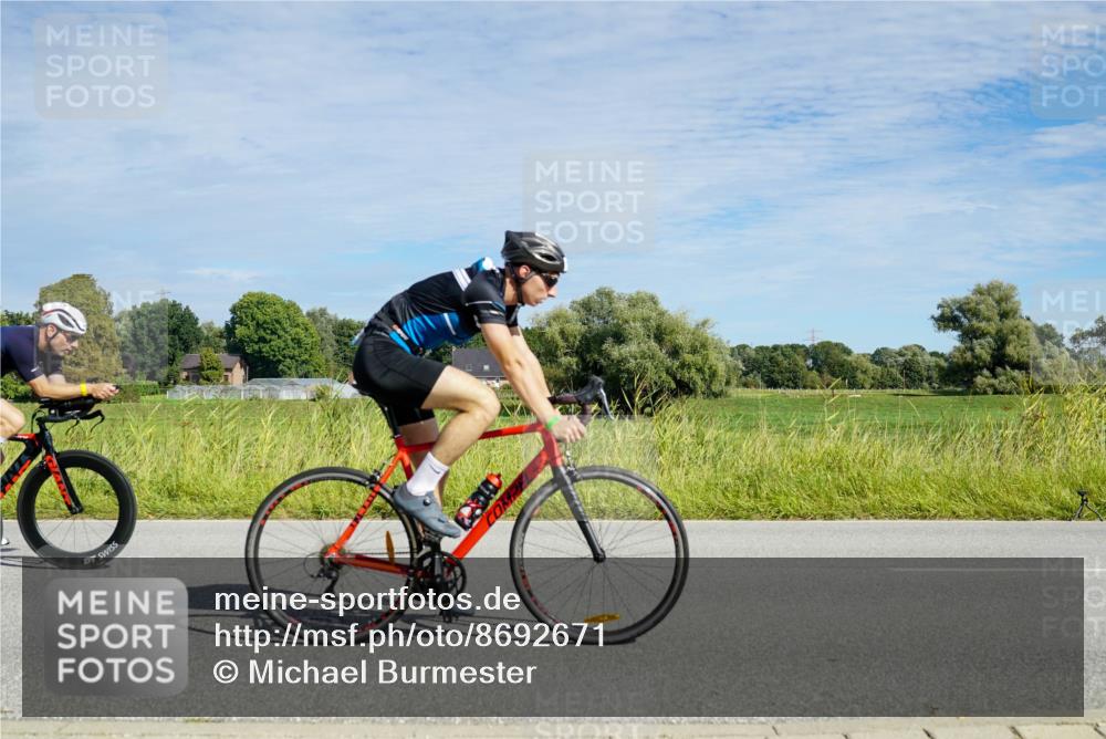 31.08.2025 - Elbe Triathlon Hamburg Michael Burmester http://msf.ph/oto/8692671 31.08.2025 10:42:56 Radfahren 934, 991, 1098, 1266, 1281, 1329 meine-sportfotos.de