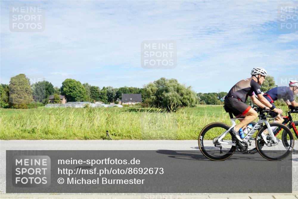 31.08.2025 - Elbe Triathlon Hamburg Michael Burmester http://msf.ph/oto/8692673 31.08.2025 10:42:56 Radfahren 934, 991, 1098, 1266, 1281, 1329 meine-sportfotos.de