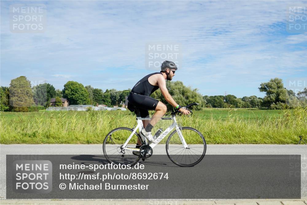 31.08.2025 - Elbe Triathlon Hamburg Michael Burmester http://msf.ph/oto/8692674 31.08.2025 10:42:57 Radfahren 934, 991, 1098, 1219, 1266, 1281, 1305, 1329 meine-sportfotos.de