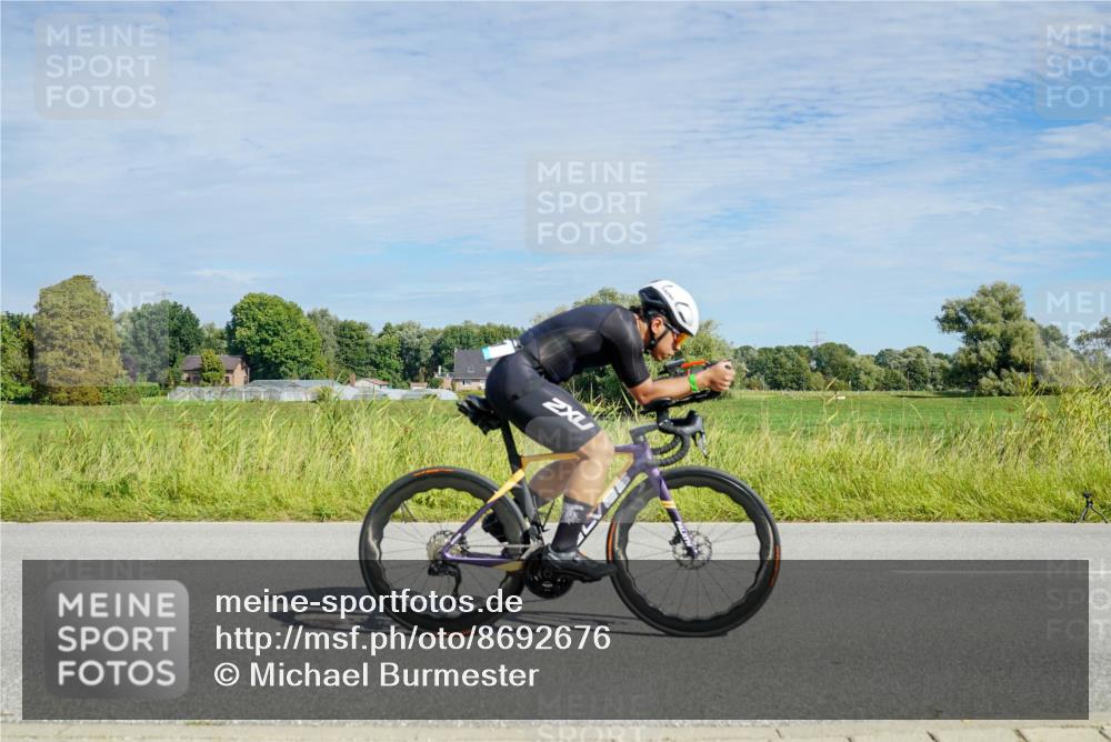 31.08.2025 - Elbe Triathlon Hamburg Michael Burmester http://msf.ph/oto/8692676 31.08.2025 10:43:00 Radfahren 991, 1098, 1219, 1305, 1329 meine-sportfotos.de