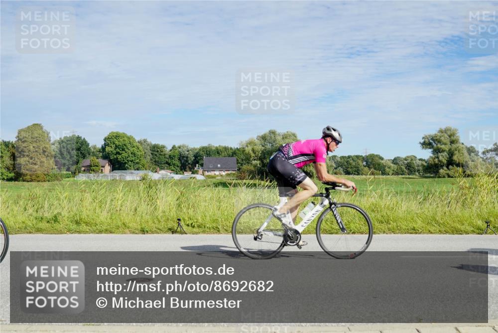 31.08.2025 - Elbe Triathlon Hamburg Michael Burmester http://msf.ph/oto/8692682 31.08.2025 10:43:10 Radfahren 806, 1010, 1020, 1103, 1196, 1280, 1299, 1327 meine-sportfotos.de