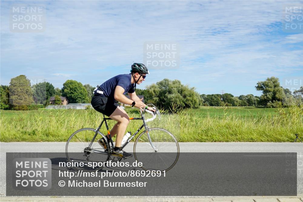 31.08.2025 - Elbe Triathlon Hamburg Michael Burmester http://msf.ph/oto/8692691 31.08.2025 10:43:22 Radfahren 958, 1108, 1227, 1248, 1302 meine-sportfotos.de