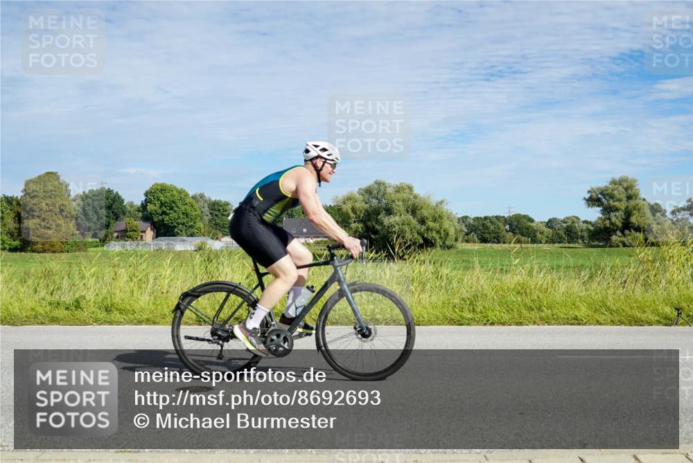 31.08.2025 - Elbe Triathlon Hamburg Michael Burmester http://msf.ph/oto/8692693 31.08.2025 10:43:24 Radfahren 958, 1108, 1227, 1248, 1302 meine-sportfotos.de