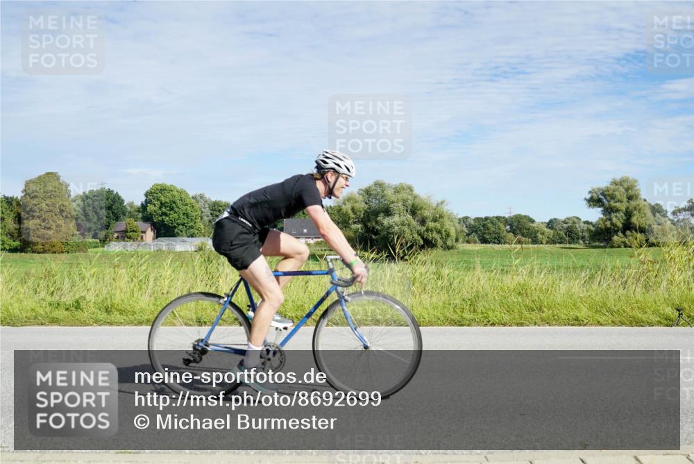 31.08.2025 - Elbe Triathlon Hamburg Michael Burmester http://msf.ph/oto/8692699 31.08.2025 10:43:47 Radfahren 890, 980, 1121, 1202, 1344 meine-sportfotos.de