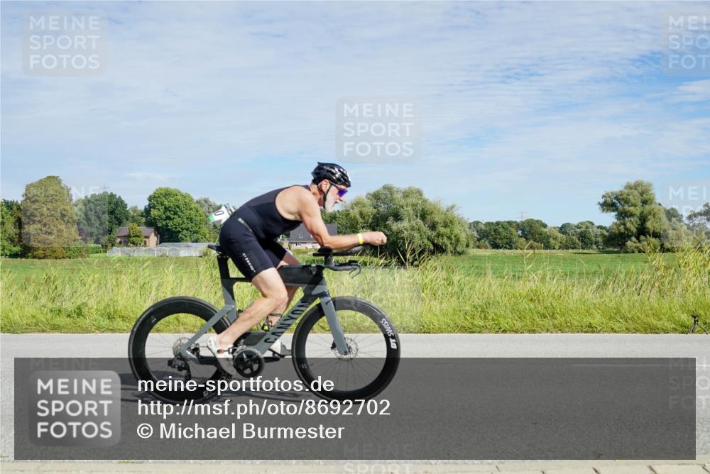 31.08.2025 - Elbe Triathlon Hamburg Michael Burmester http://msf.ph/oto/8692702 31.08.2025 10:43:52 Radfahren 890, 1202, 1283, 1306, 1344 meine-sportfotos.de