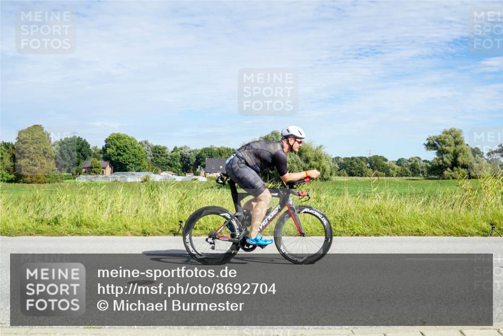 31.08.2025 - Elbe Triathlon Hamburg Michael Burmester http://msf.ph/oto/8692704 31.08.2025 10:43:52 Radfahren 890, 1202, 1283, 1306, 1344 meine-sportfotos.de
