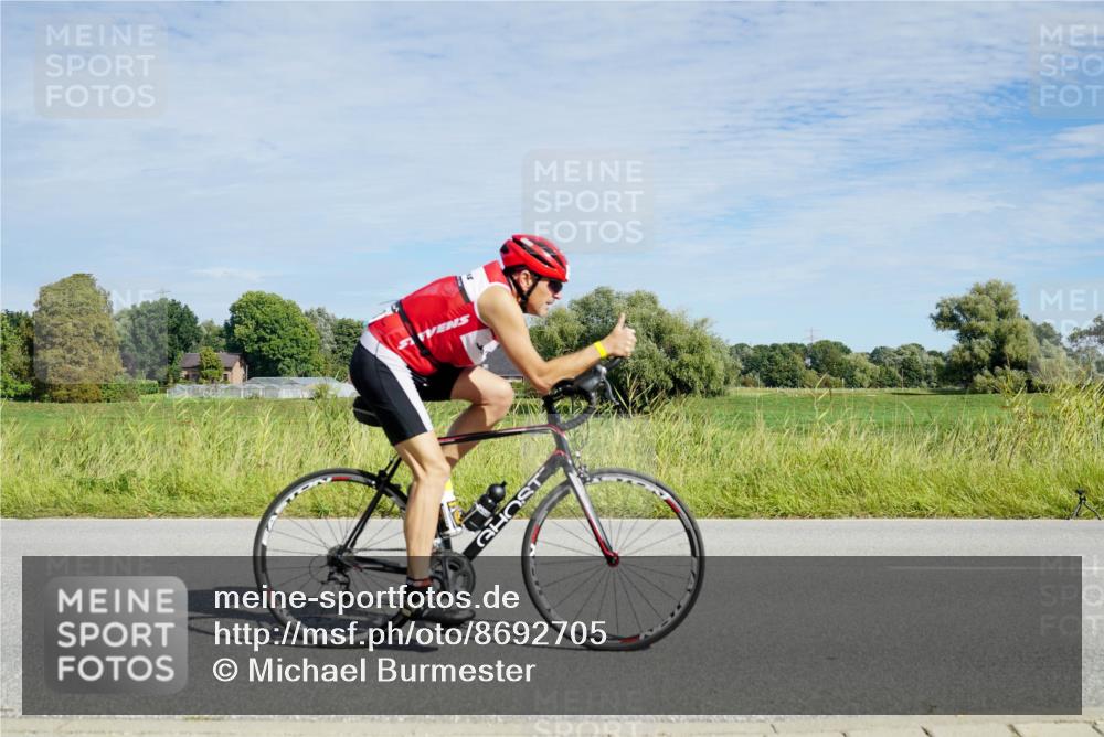 31.08.2025 - Elbe Triathlon Hamburg Michael Burmester http://msf.ph/oto/8692705 31.08.2025 10:43:56 Radfahren 1202, 1283, 1306 meine-sportfotos.de