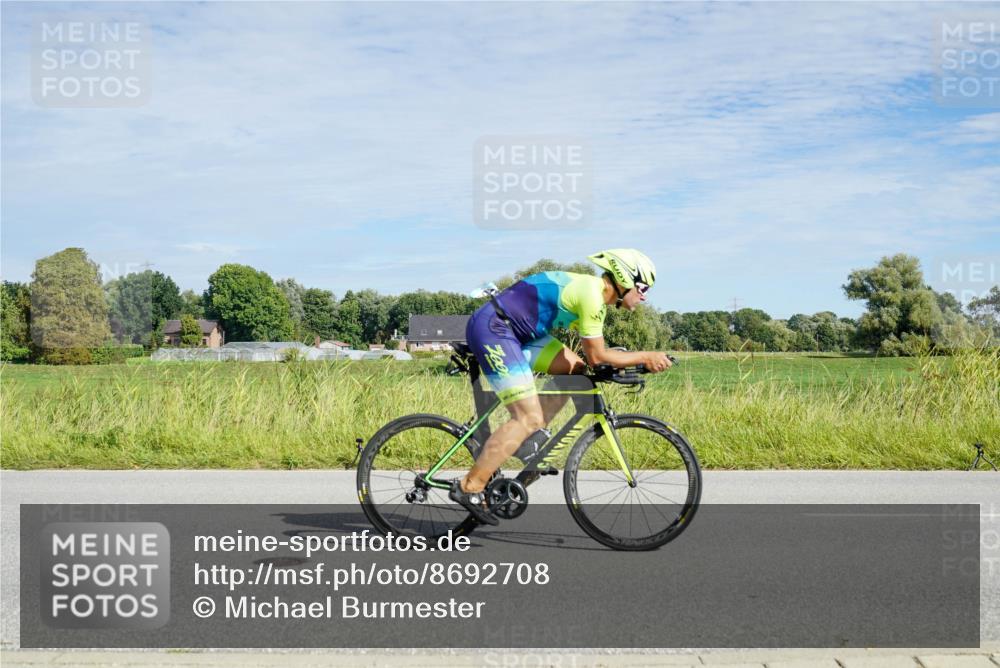 31.08.2025 - Elbe Triathlon Hamburg Michael Burmester http://msf.ph/oto/8692708 31.08.2025 10:44:03 Radfahren 1183, 1206, 1251, 1326, 1445 meine-sportfotos.de