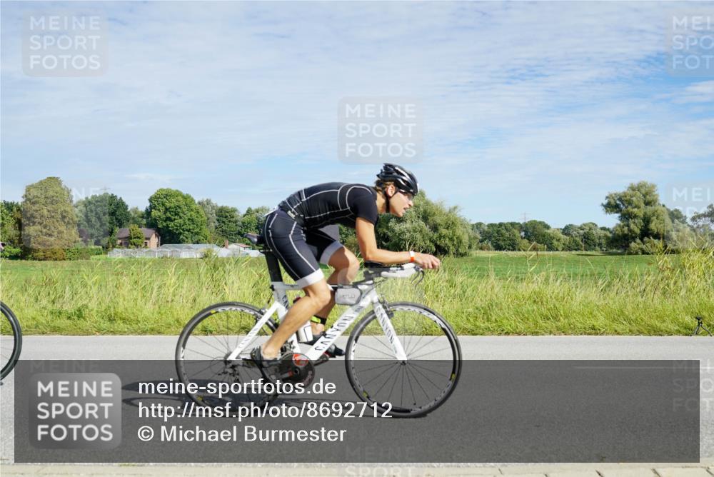 31.08.2025 - Elbe Triathlon Hamburg Michael Burmester http://msf.ph/oto/8692712 31.08.2025 10:44:06 Radfahren 1183, 1206, 1251, 1326, 1445 meine-sportfotos.de