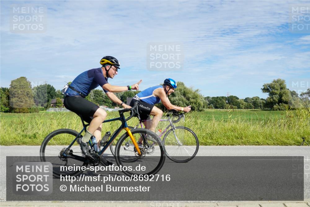 31.08.2025 - Elbe Triathlon Hamburg Michael Burmester http://msf.ph/oto/8692716 31.08.2025 10:44:21 Radfahren 1038, 1277, 1318, 1322 meine-sportfotos.de