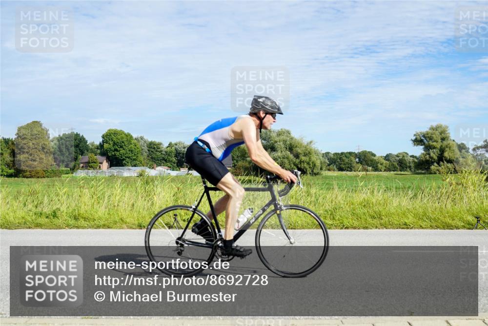 31.08.2025 - Elbe Triathlon Hamburg Michael Burmester http://msf.ph/oto/8692728 31.08.2025 10:44:54 Radfahren 1209, 1252, 1292 meine-sportfotos.de