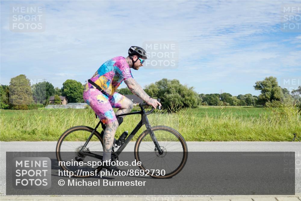 31.08.2025 - Elbe Triathlon Hamburg Michael Burmester http://msf.ph/oto/8692730 31.08.2025 10:45:00 Radfahren 1140, 1209 meine-sportfotos.de